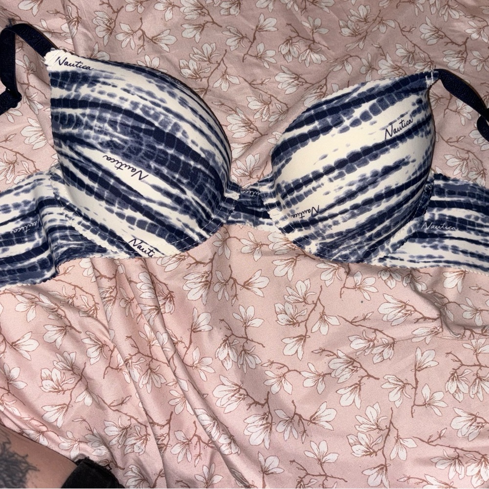 34 B bra
